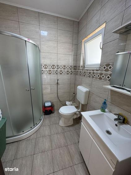 Casă cu 4 camere cu Teren 270 Mp în Central