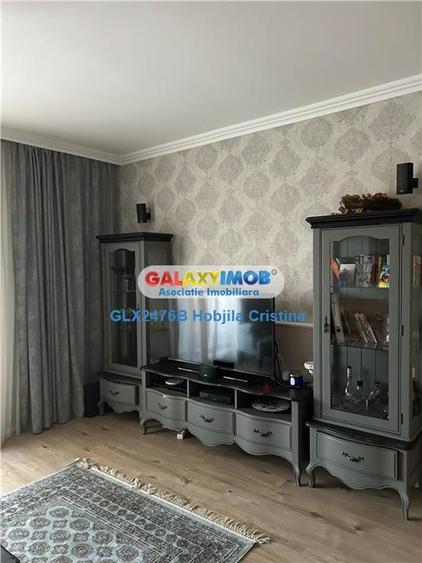 Apartament cu 4 camere decomandat, mobilat în Băneasa