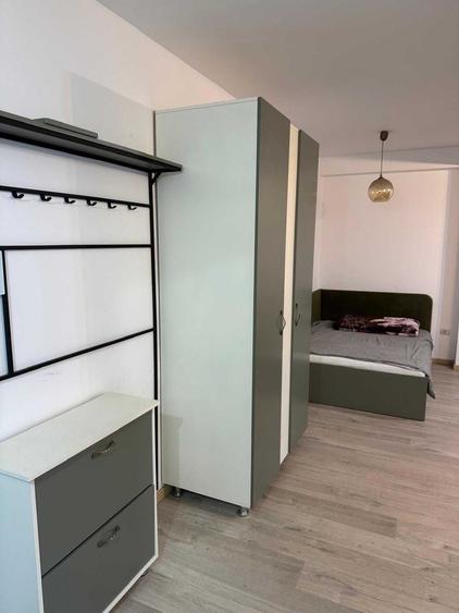 Garsonieră decomandată în Central