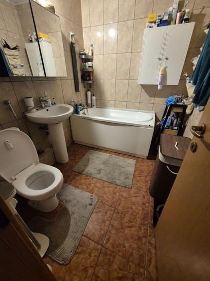 Apartament cu 2 camere decomandat în Iancului