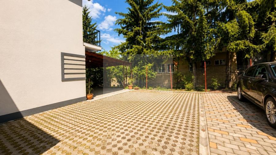 Vânzare apartament 2 camere, decomandat, etaj 1, tip vilă, parcare - 12