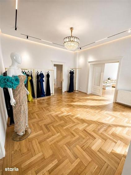 Casă individuală cu 4 camere cu Teren 300 Mp în Central