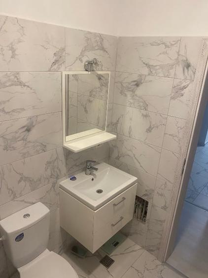 Apartament cu 4 camere decomandat, mobilat în Metalurgiei