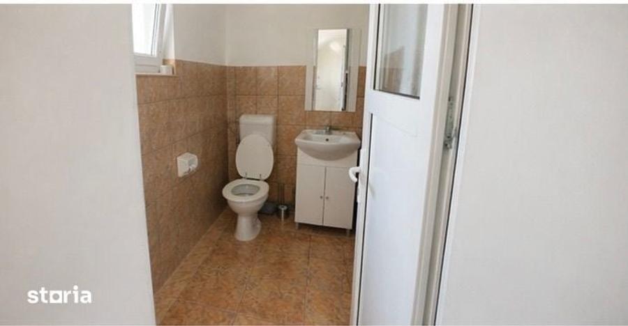 Casă cu 3 camere cu Teren 1318 Mp în Central