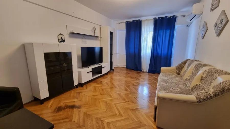 Apartament cu 3 camere decomandat în Ultracentral