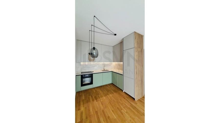 Apartament cu 3 camere decomandat, mobilat în Băneasa