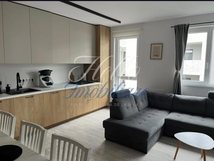 Apartament cu 3 camere decomandat în Florești