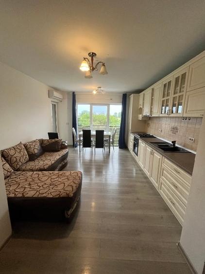 Apartament cu 3 camere decomandat în Giroc