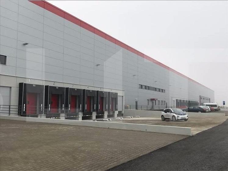 Spațiu industrial, de 2,400 mp, în Exterior Est