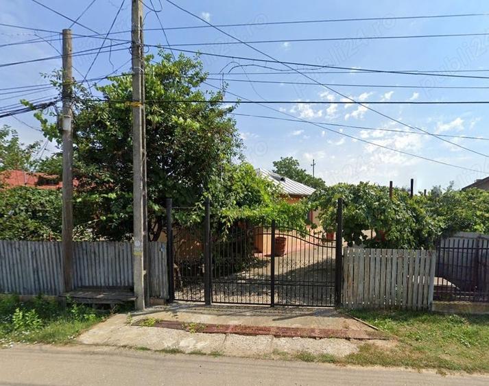 Casă cu 4 camere cu Teren 900 Mp în Satu Nou