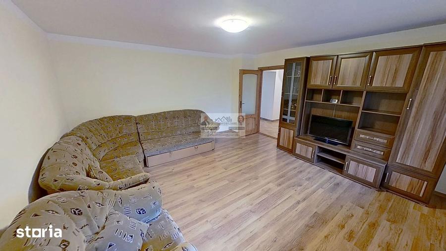 Apartament cu 3 camere decomandat, mobilat în Central