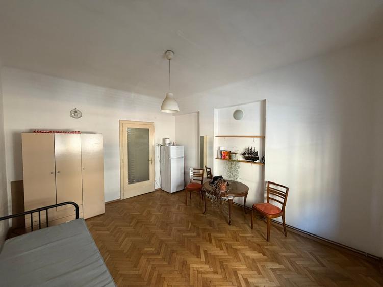 Cismigiu- Brezoianu,   garsoniera 30mp, parter, centrala proprie, zona linistita - 1