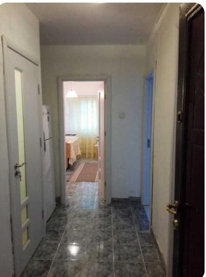 Garsonieră decomandată în Virtuții