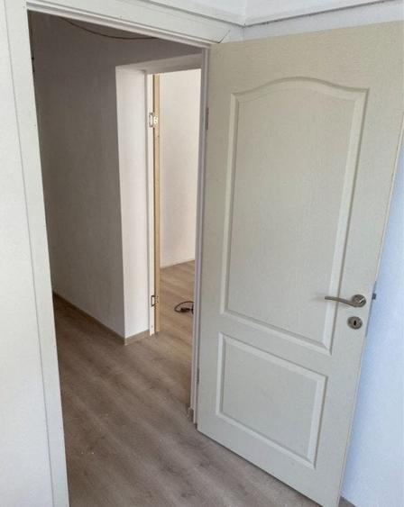Birou, de 75 mp, în Central