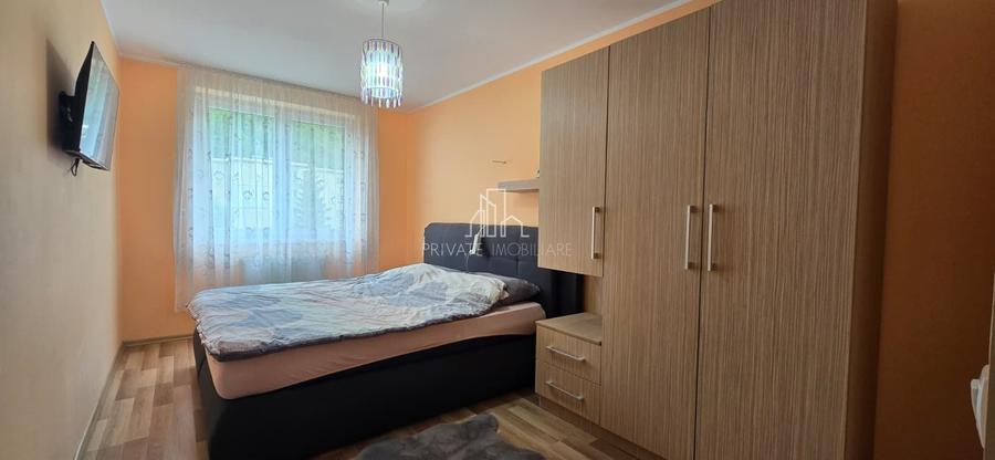 Apartament cu 3 camere decomandat în Est