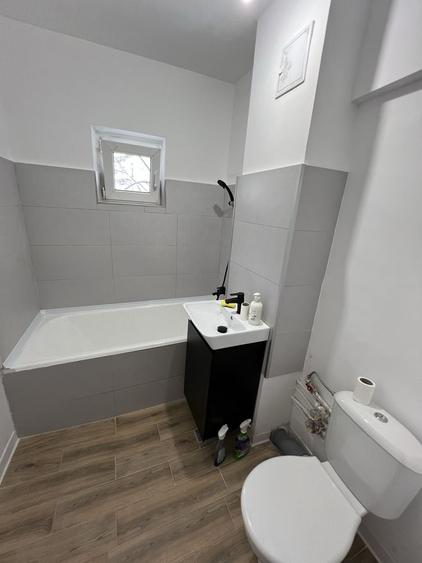 Apartament cu 3 camere decomandat în Doamna Ghica