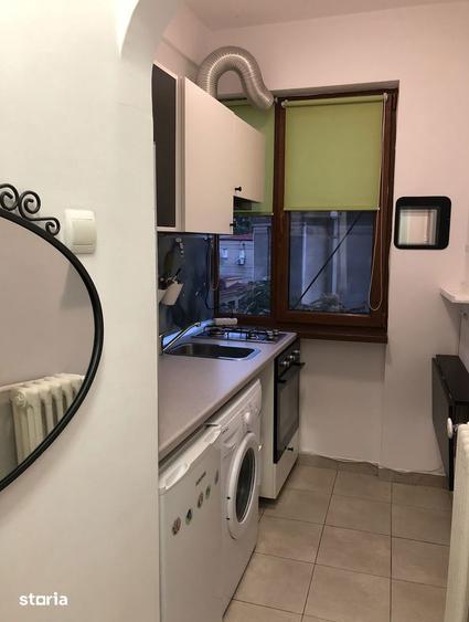 Apartament cu 2 camere semidecomandat, mobilat în Sud