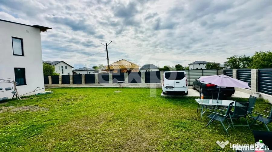 Casă cu 4 camere cu Teren 550 Mp în Săcueni