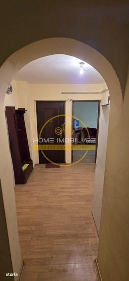 Apartament cu 3 camere decomandat în Dacia