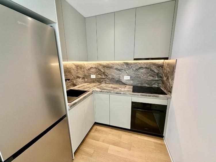 Apartament cu 2 camere semidecomandat, mobilat în Aviației