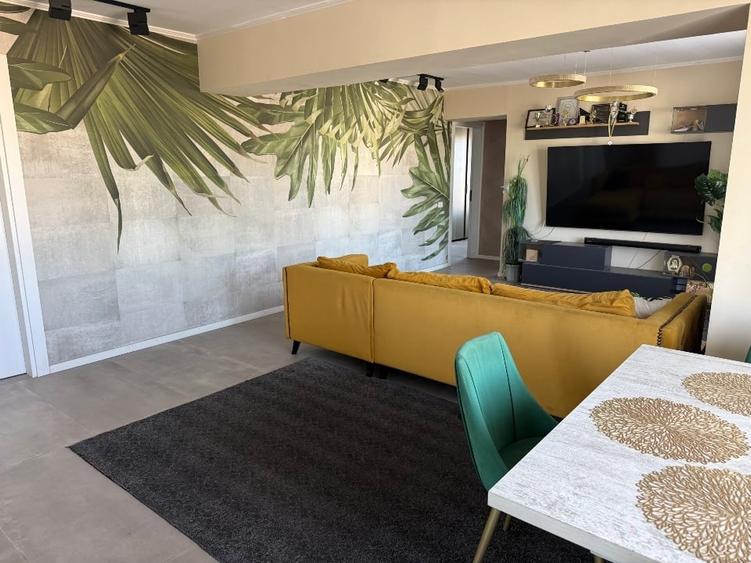 Apartament cu 4 camere decomandat, mobilat în Brâncoveanu