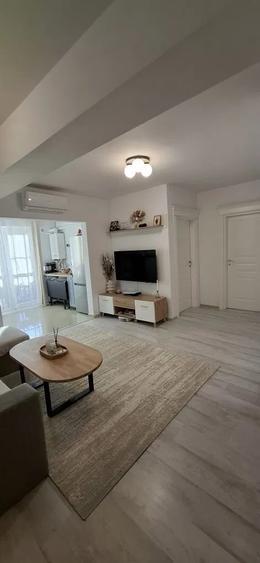 Apartament cu 2 camere semidecomandat, mobilat în Popas Păcurari