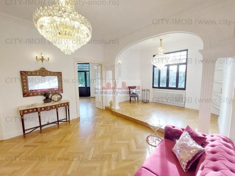 Apartament cu 4 camere circular în Armeneasca