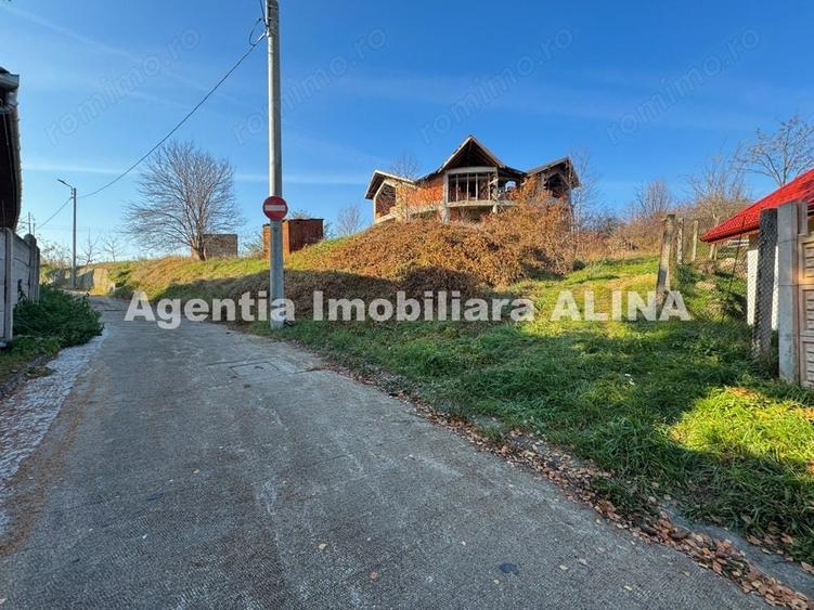 Casă cu 5 camere în Sântuhalm