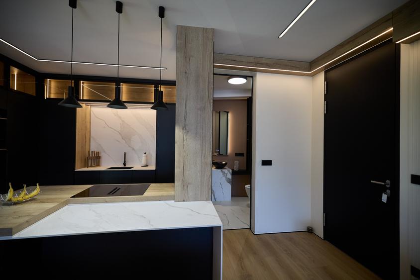 Apartament cu 3 camere decomandat în Central