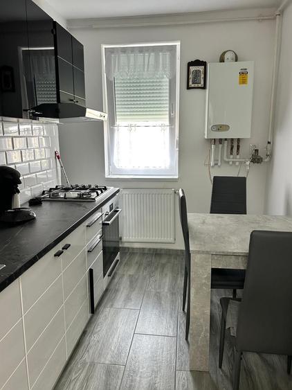 Apartament de vanzare - 3