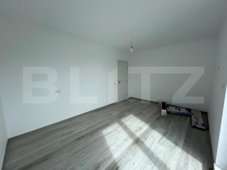Apartament cu 3 camere semidecomandat în Nord
