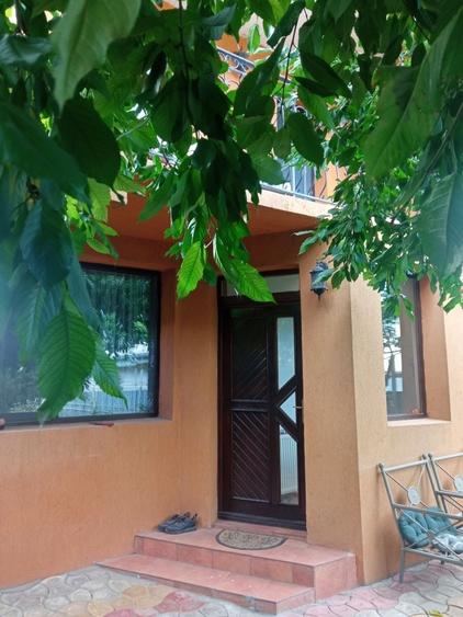 Casă cu 3 camere în Central