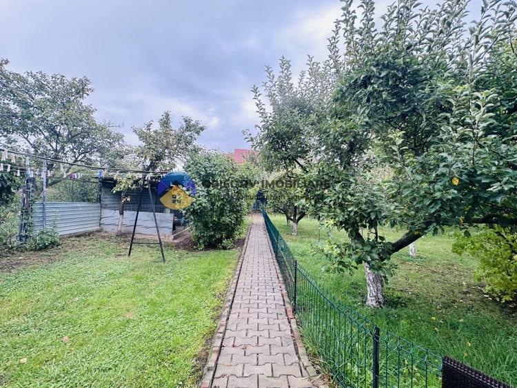 Casă cu 6 camere cu Teren 1584 Mp în Nord-Est