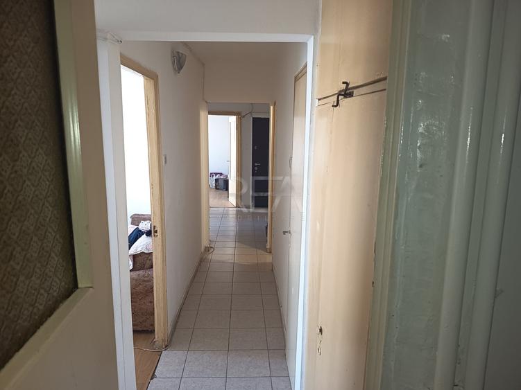 Apartament cu 3 camere decomandat, mobilat în Rahova