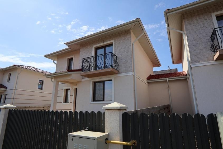 Duplex cu 4 camere cu Canalizare în Lunca Cetățuii