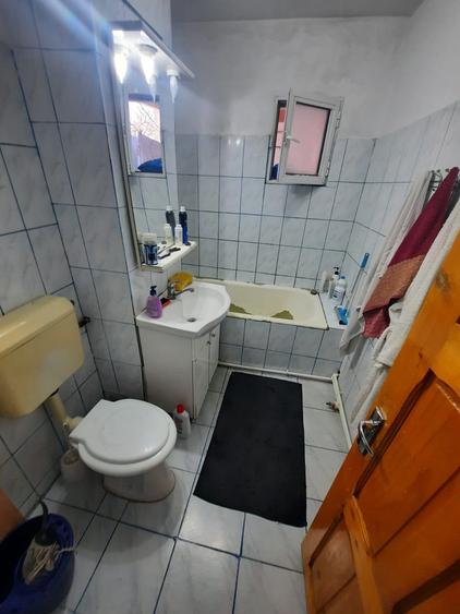 Apartament cu 4 camere decomandat, mobilat în Cug