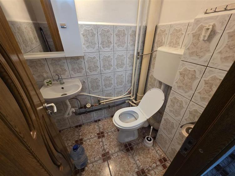Apartament cu 3 camere decomandat în Dacia