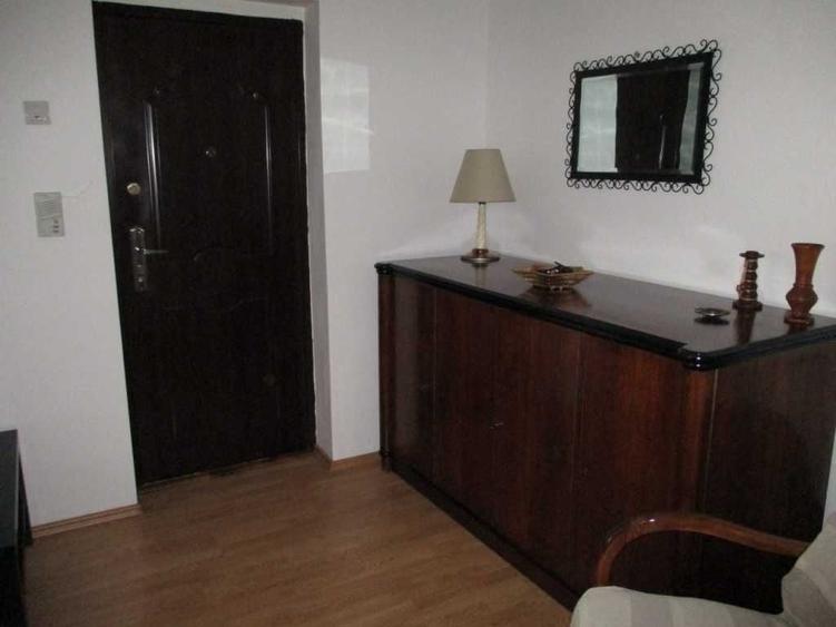Apartament cu 2 camere semidecomandat în Parcul Carol
