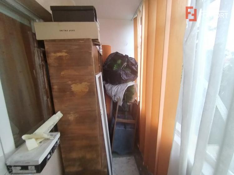 Apartament cu 3 camere decomandat, mobilat în Girocului