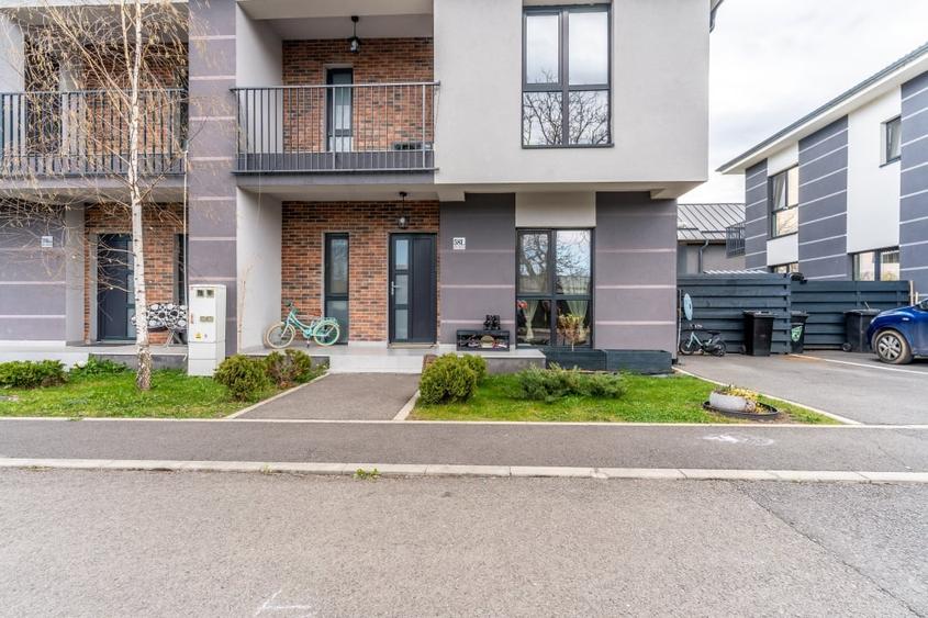 Duplex cu 4 camere cu Canalizare în Florești