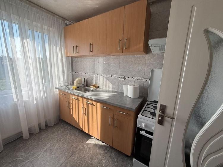 Ofer spre inchiriere apartament cu doua camere - 4