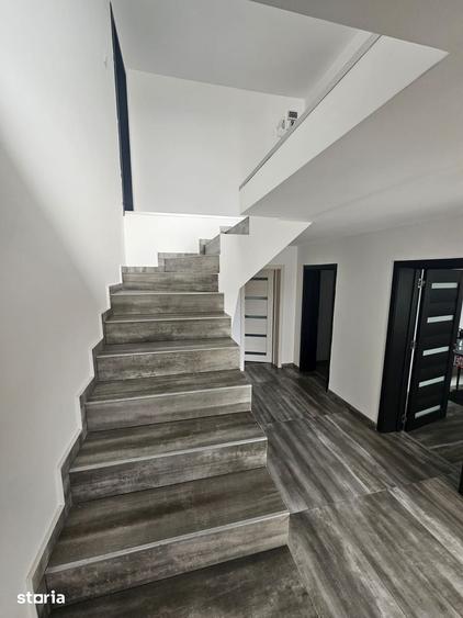 Casă cu 6 camere cu Teren 970 Mp în Mușătești