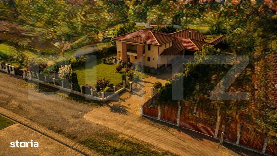 Vila de lux cu 380mp utili in Reghin - 1