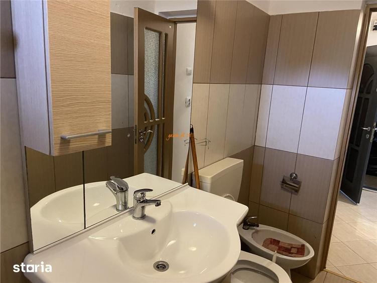 Apartament cu 2 camere decomandat în Ultracentral