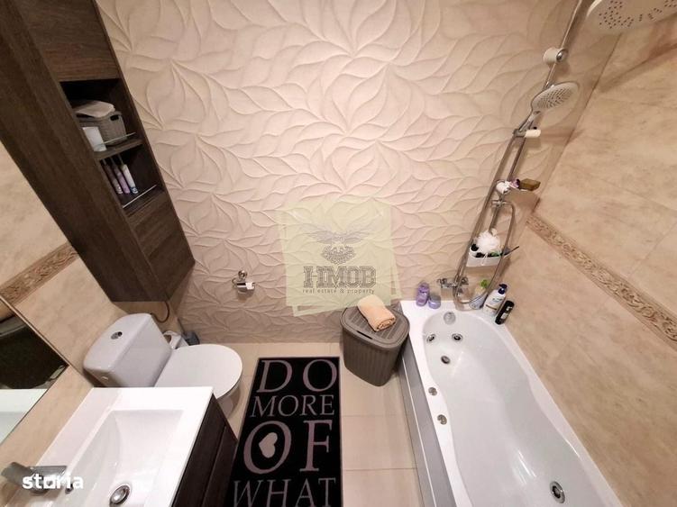 Apartament cu 3 camere decomandat în Turnișor
