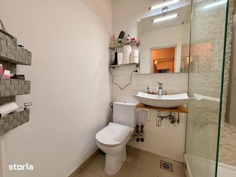 Apartament cu 4 camere decomandat în Drumul Taberei