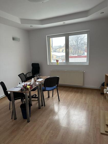 Casă cu 4 camere cu Teren 365 Mp în Exterior Vest