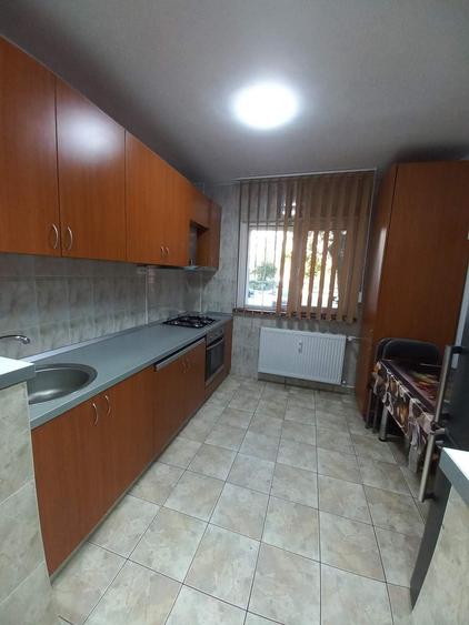 Garsonieră decomandată în Vitan
