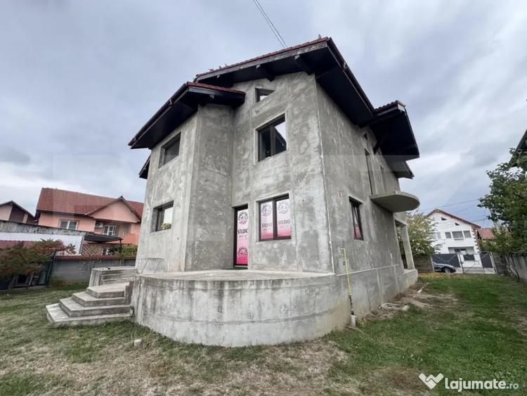 Casă cu 2 camere cu Teren 800 Mp în Șișești