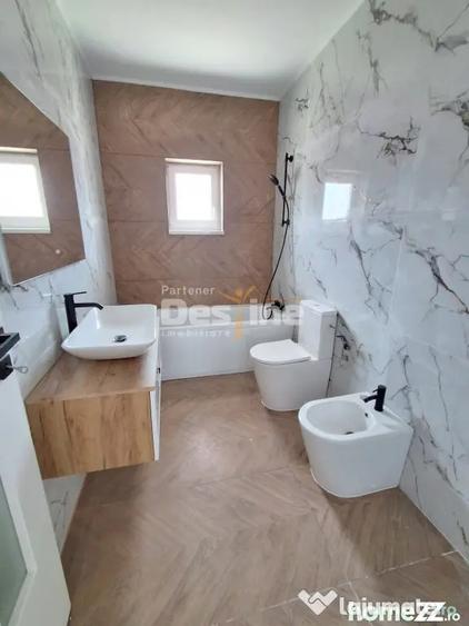 Casă cu 4 camere cu Teren 450 Mp în Valea Adâncă